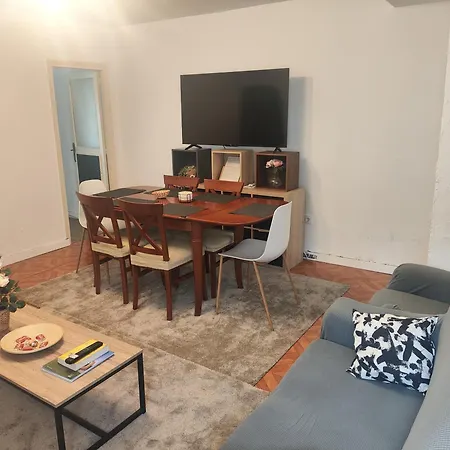 Amplio Piso Centrico Χιχόν